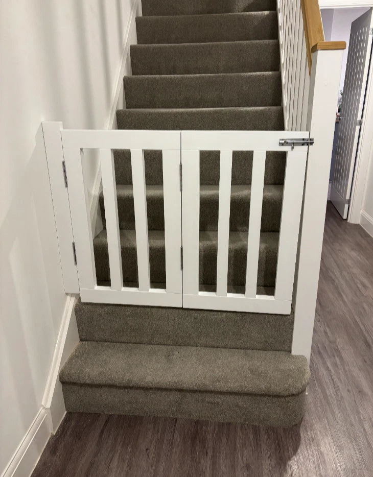 Bi-Fold Gate
