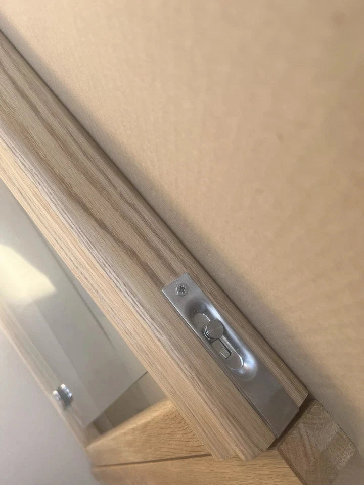 Luxury Glass Gate with Oak half newel, Top Capping & Wall post ( 88cm W x 70cm H ) Flushed lock.