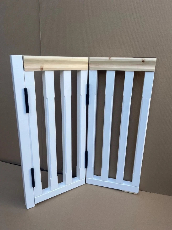 Bi-Fold Gate